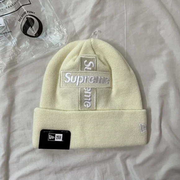 New Supreme New Era®Cross Box Logo Beanie Era x Supreme Cross Box